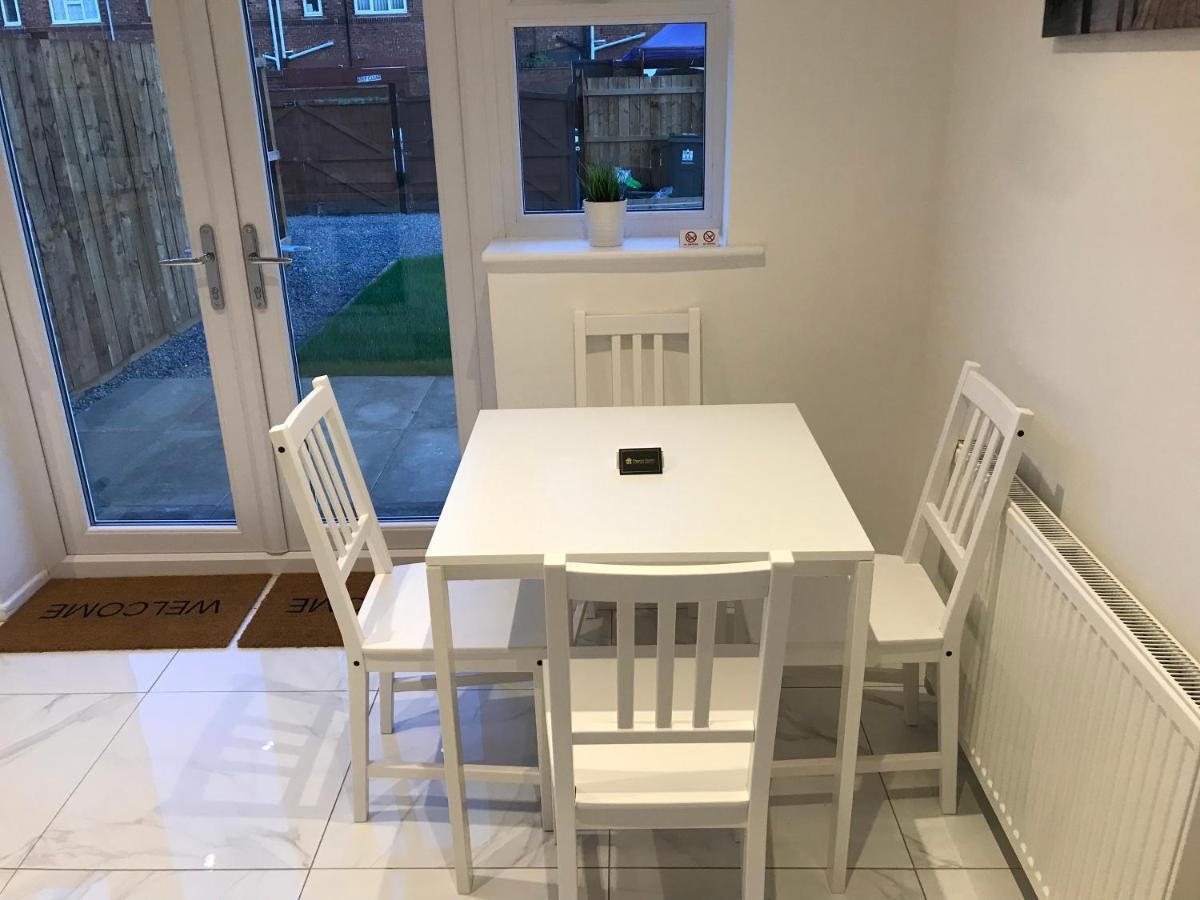 Property Hunter 25 Darlington  Dış mekan fotoğraf